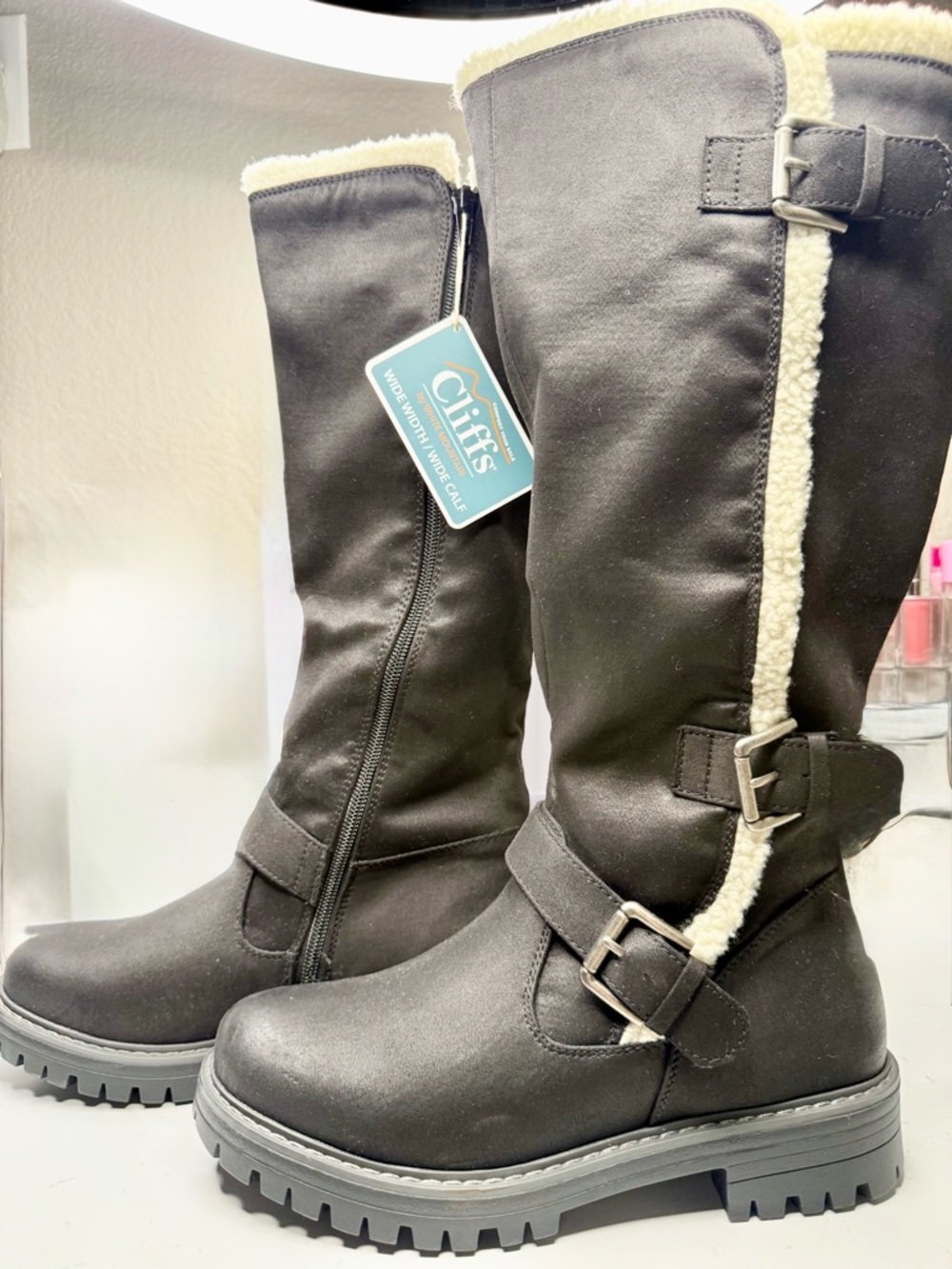 Cliffs by WHITE MOUNTAIN Black Faux-Shearling Buckle Mid-Calf Boots NWOB Size 8W
